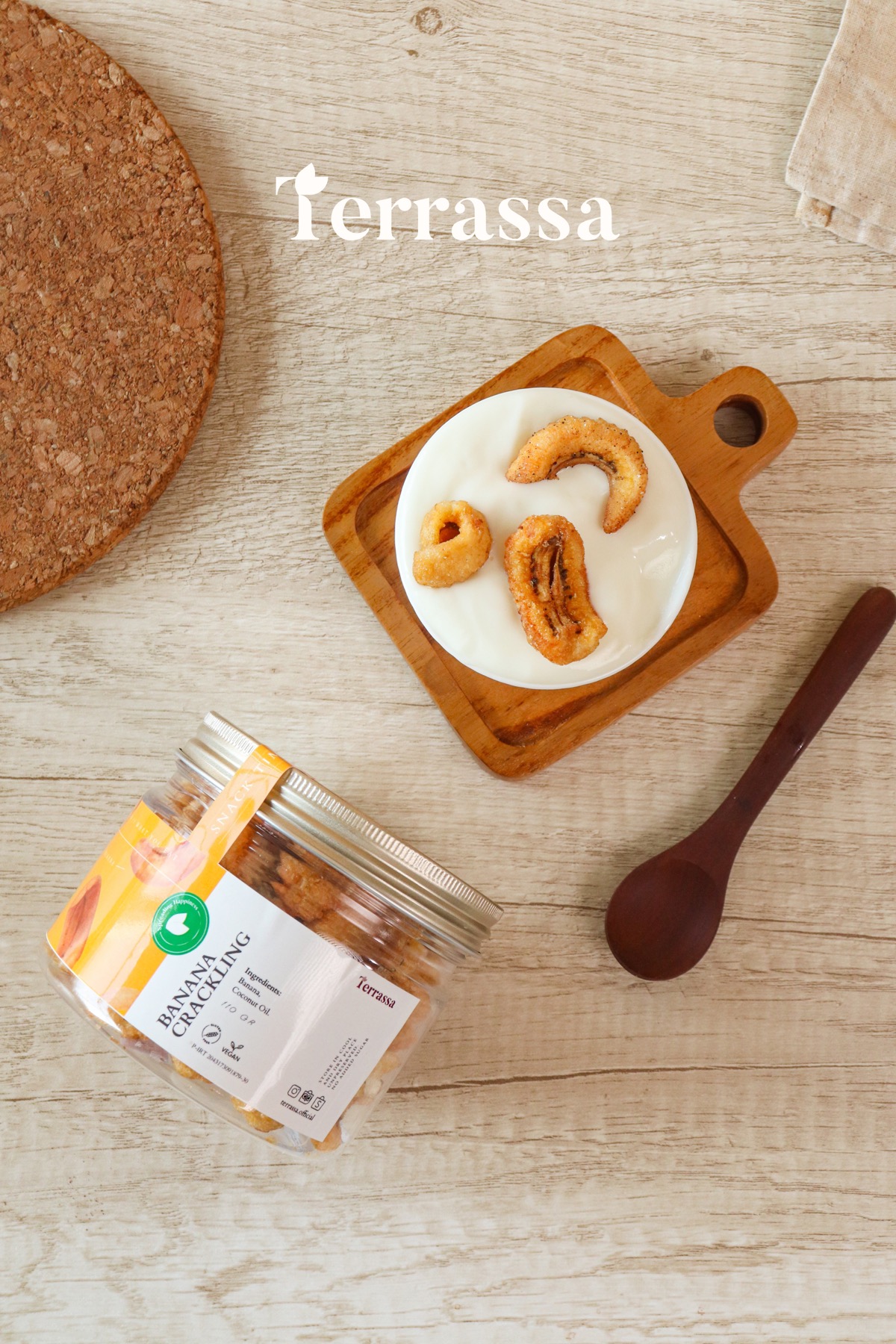 Greek yoghurt dan Terrassa di atas meja